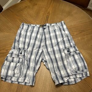 Men’s Lee Cargo Shorts Plaid